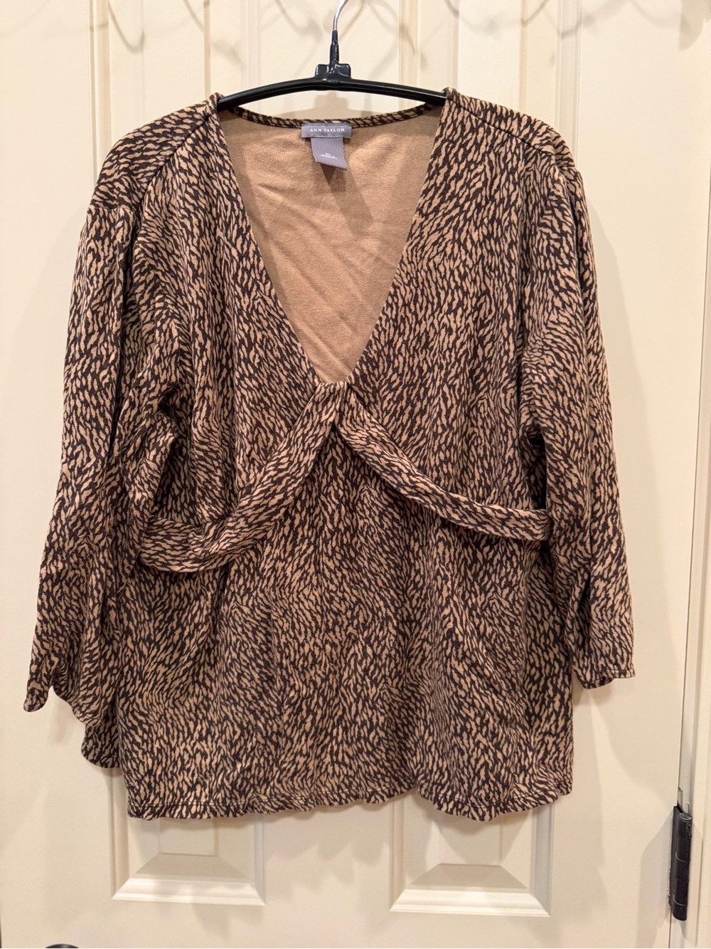 Ann Taylor Brown Patterned Twist-Front V-Neck Blouse